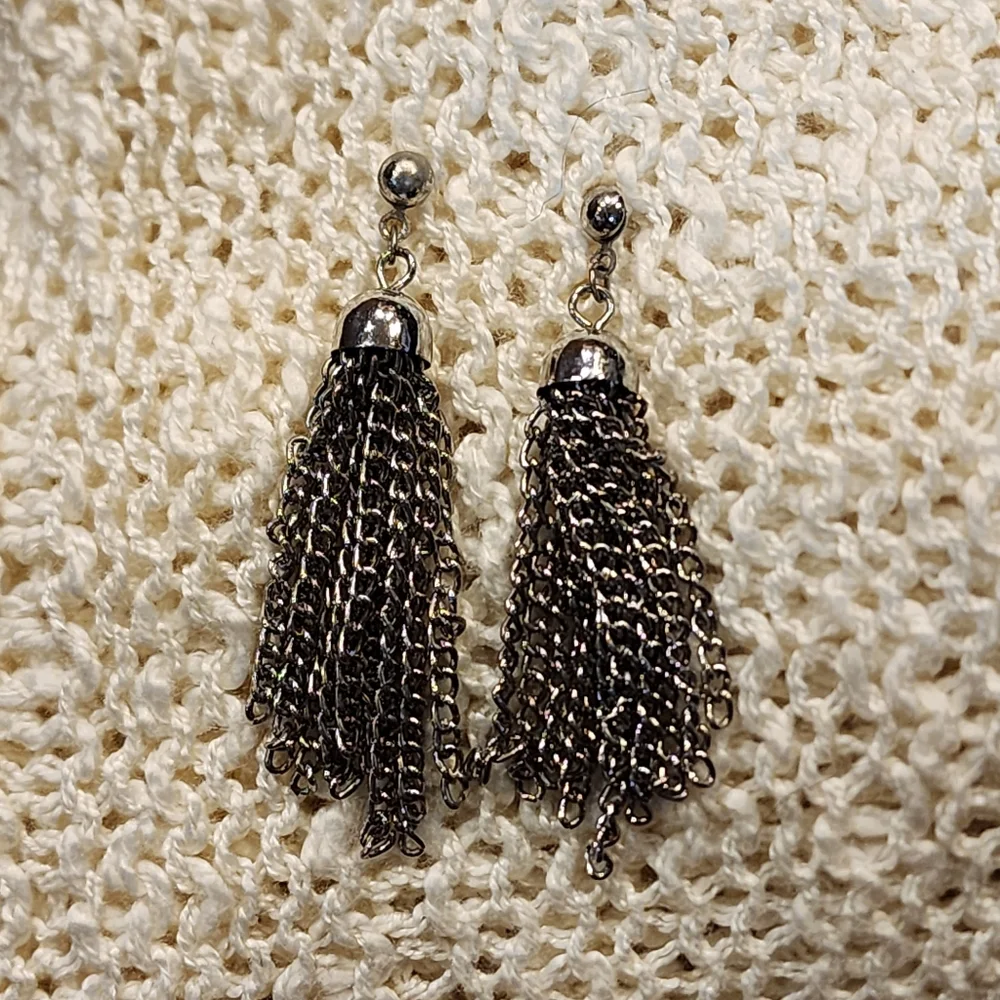 Vintage Silver Tone Dangle Drop Chain Pierced Earrings